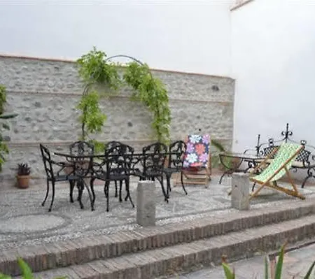 Casa Del Aljarife Guest house 3*