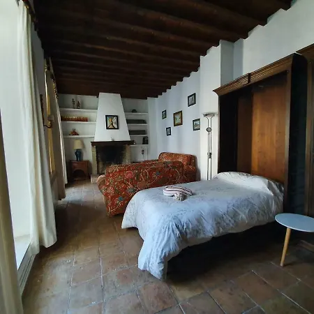 Guest house Casa Del Aljarife 3*