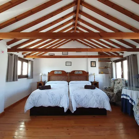 Casa Del Aljarife Guest house